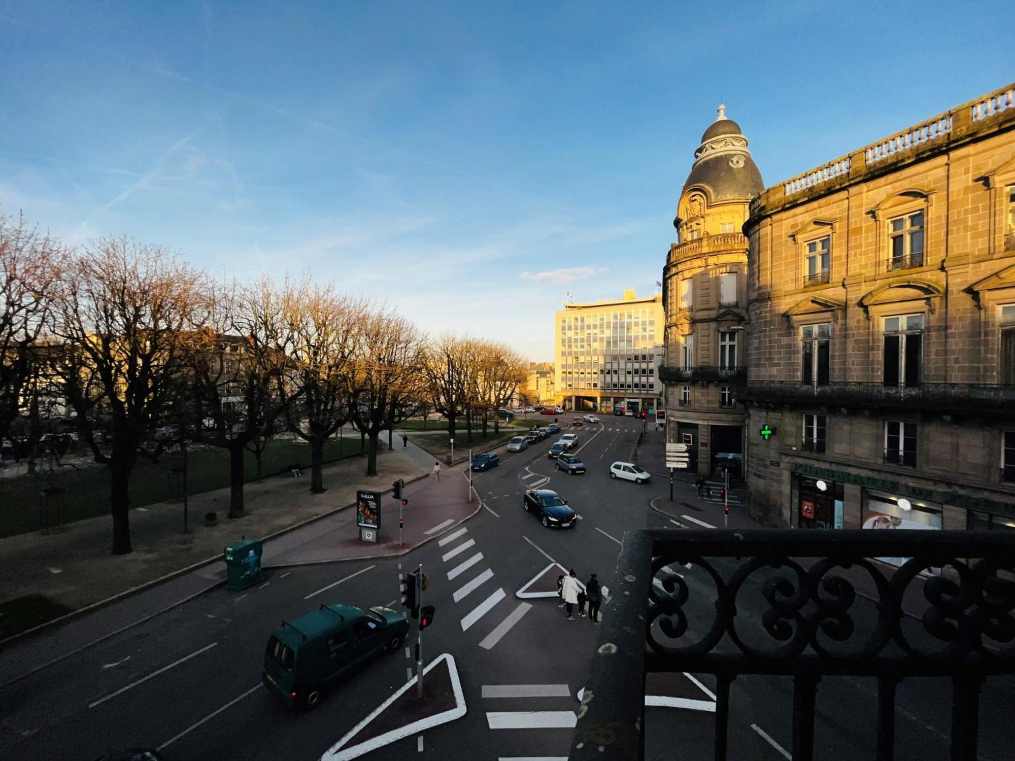 Enzo Hotels Limoges Centre Jourdan By Kyriad Direct Kültér fotó